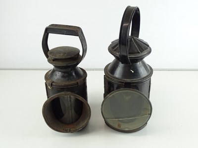 Lot 151 - A group of railway lamps as lotted (5)