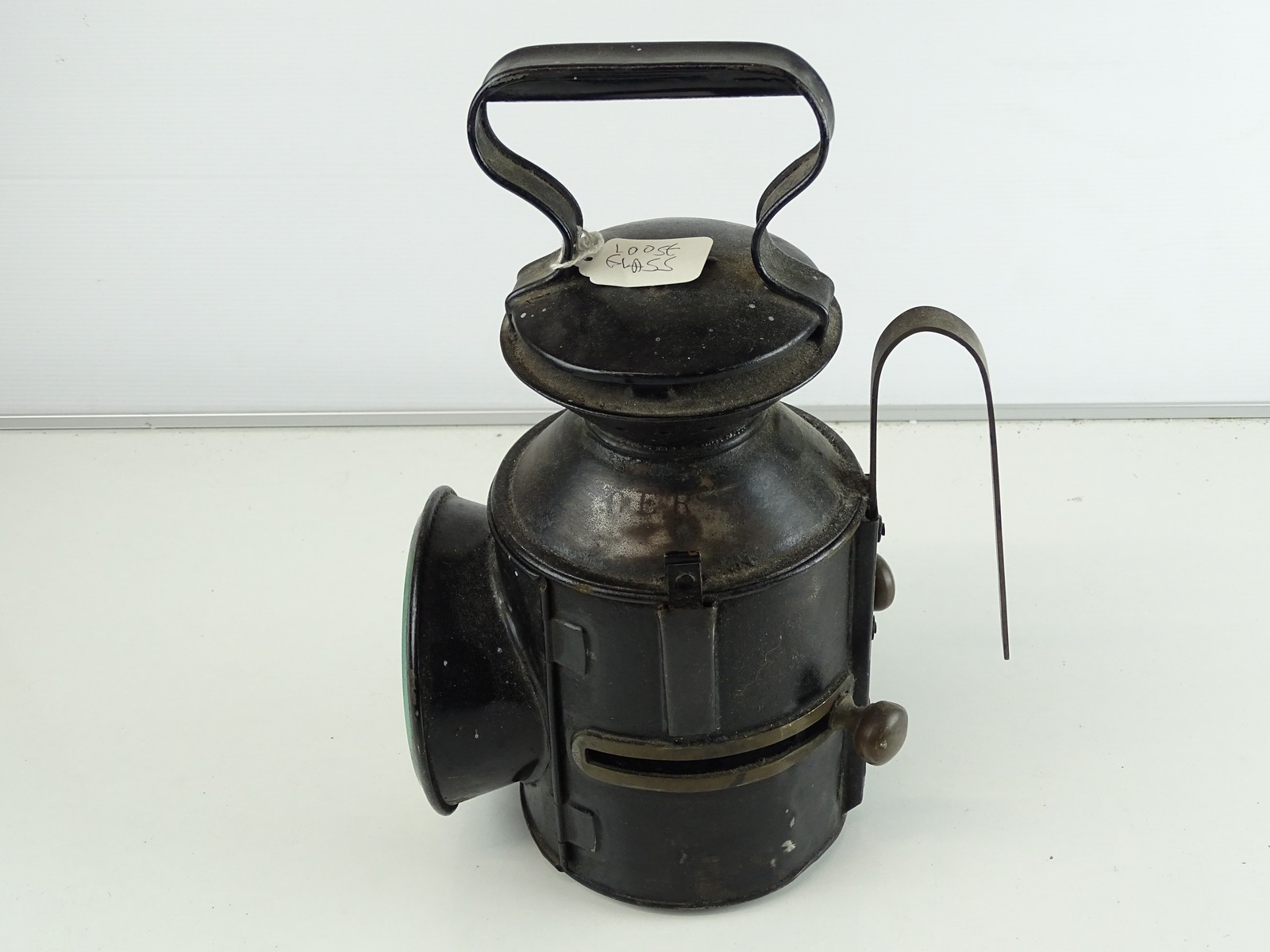 Lot 154 A Great Eastern Railway oil lamp