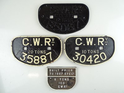 Lot 172 - A group of cast iron GWR cast iron wagon...