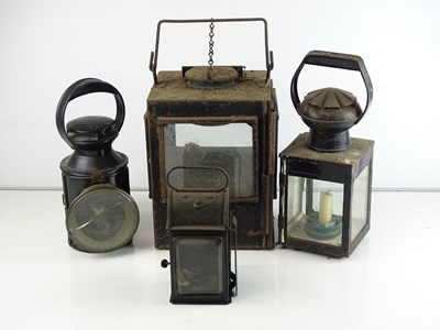 Lot 197 - A mixed group of railway lamps (4)