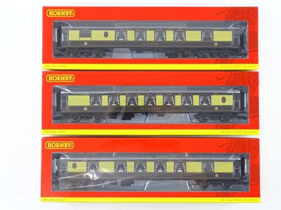 Lot 569 - A HORNBY R4871 'Brighton Belle 1967 Pullman...