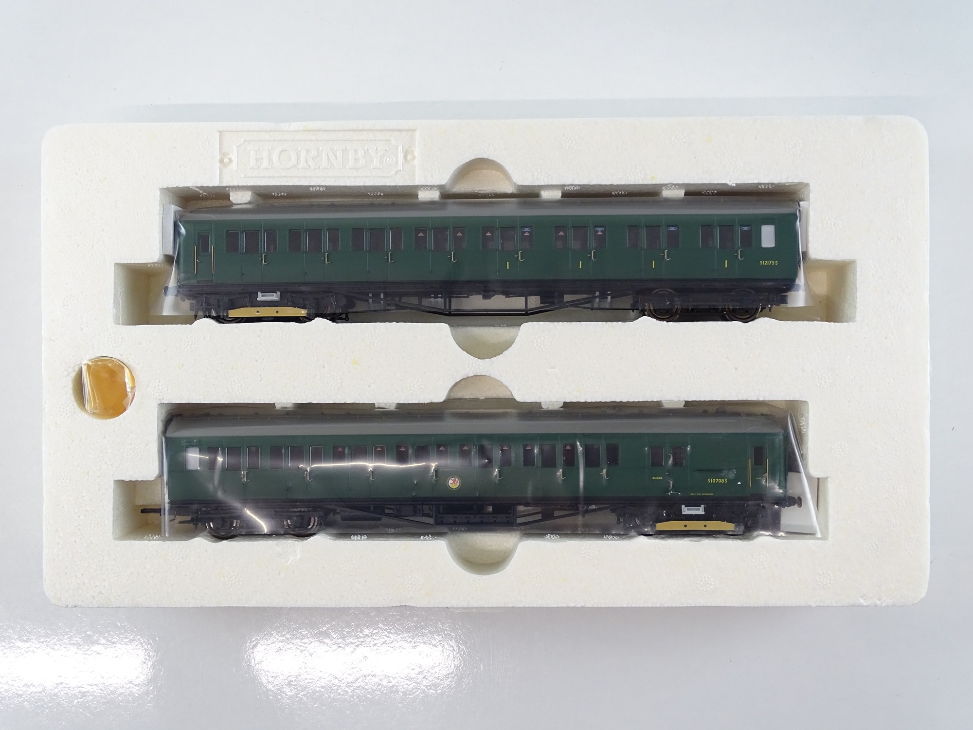 Lot 573 - A HORNBY R3162A 2-BIL 2 car electric