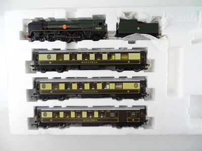 Lot 583 - A HORNBY R1087 'Venice Simplon Orient Express'...