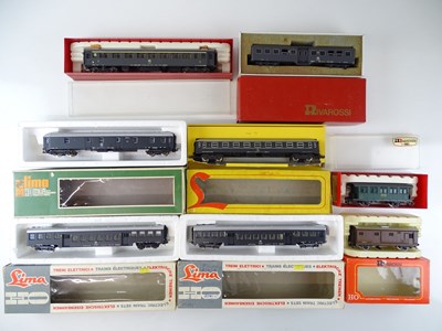 Lot 62 - A group of Italian Outline passenger coaches...