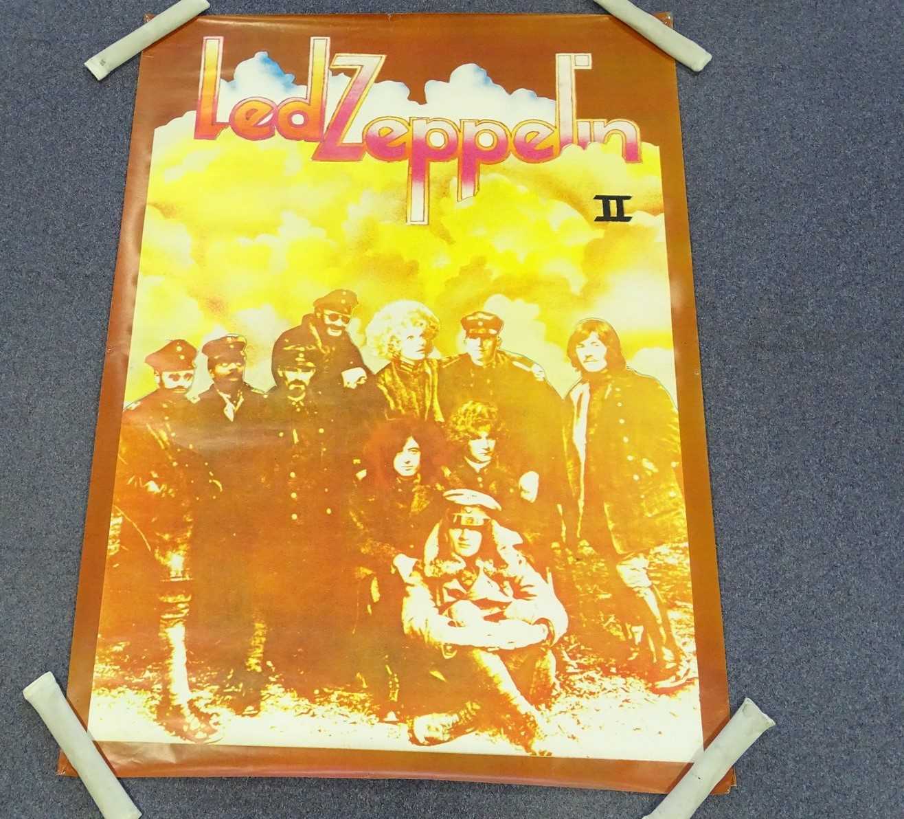 Lot 493 - LED ZEPPELIN (1969) 'II' studio album...