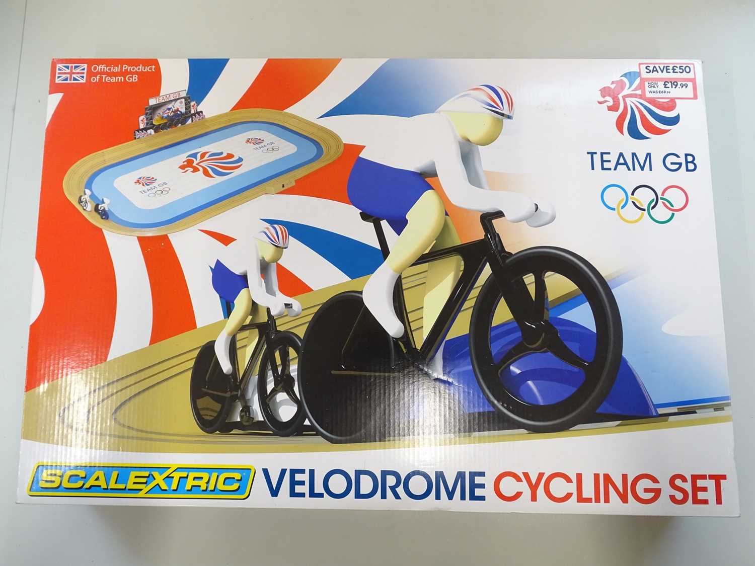 Lot 112 - A MICRO SCALEXTRIC Team GB Olympics Velodrome...