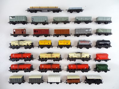 Lot 156 - A group of TRI-ANG TT Gauge unboxed wagons - G...