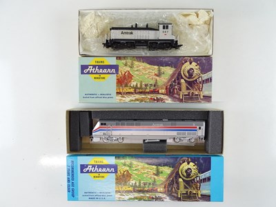 Lot 179 - A pair of HO Gauge ATHEARN American Outline...