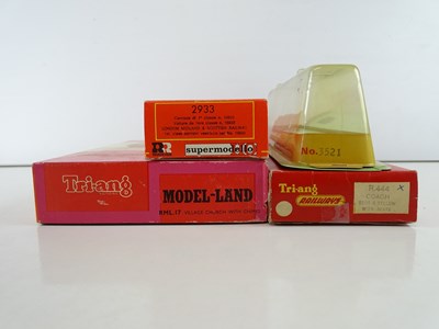 Lot 184 - A group of HO rolling stock and HO/OO...