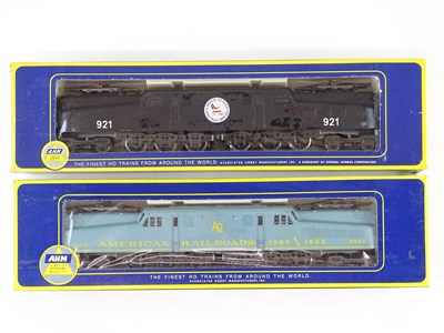 Lot 208 - A pair of HO Gauge AHM (RIVAROSSI) American...