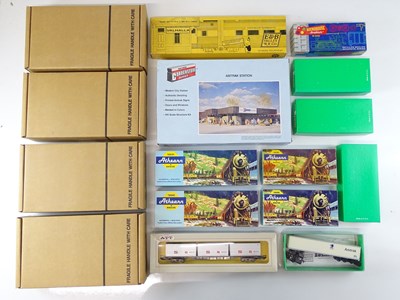 Lot 242 - A large quantity of HO Gauge American Outline...