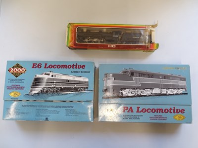 Lot 257 - A group of American outline HO Gauge...