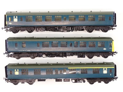 Lot 272 - A MODERN TRACTION KITS OO Gauge MU21 Swindon...