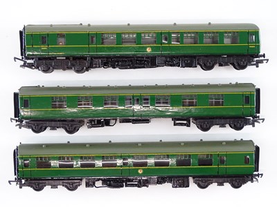 Lot 274 - A MODERN TRACTION KITS OO Gauge MU21 Swindon...