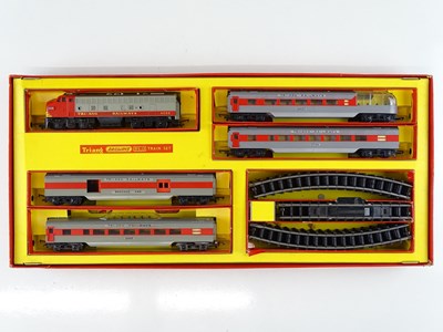 Lot 280 - A OO Gauge TRI-ANG RS13 Transcontinental...