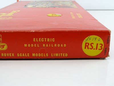 Lot 280 - A OO Gauge TRI-ANG RS13 Transcontinental...