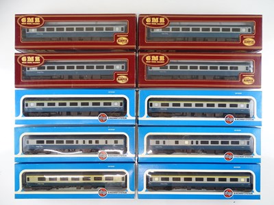 Lot 288 - A group of OO Gauge MK2 coaches by AIRFIX all...