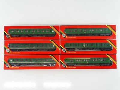 Lot 303 - A group of OO Gauge HORNBY Mk1 coaches...