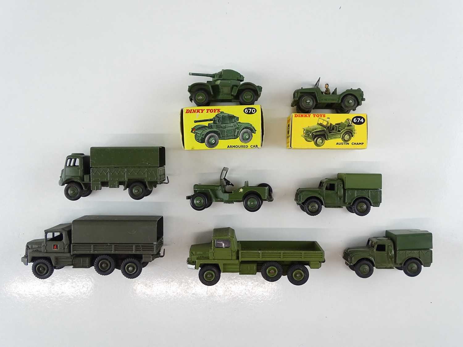 Lot 36 - A group of mostly unboxed DINKY military...