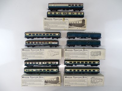 Lot 330 - A group of MODERN TRACTION KITS OO Gauge kit...