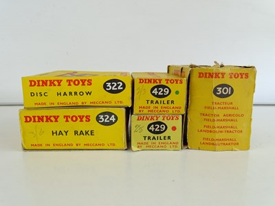Lot 39 - A group of boxed and unboxed DINKY...