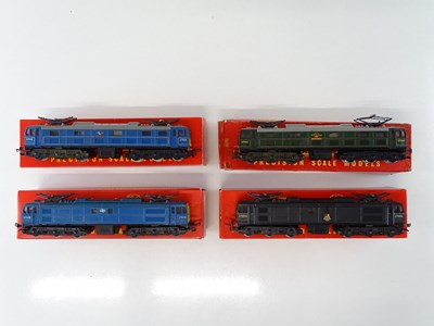 Lot 361 - A group of OO Gauge TRI-ANG Class EM2 electric...