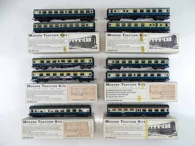 Lot 365 - A group of MODERN TRACTION KITS OO Gauge kit...