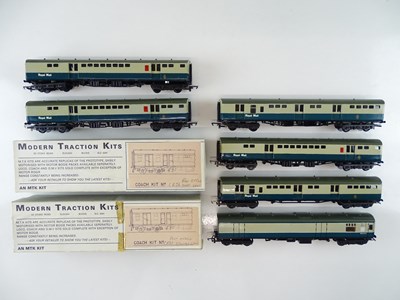 Lot 367 - A group of MODERN TRACTION KITS OO Gauge kit...