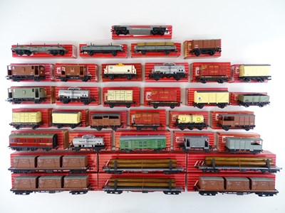 Lot 368 - A large quantity of OO Gauge HORNBY DUBLO...