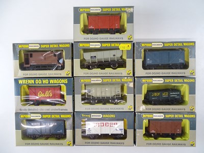 Lot 425 - A mixed group of WRENN OO gauge wagons - VG in...