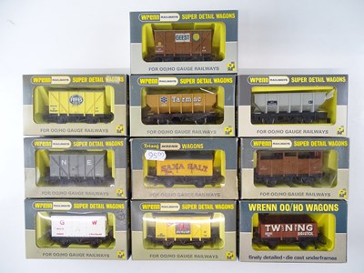 Lot 426 - A mixed group of WRENN OO gauge wagons - VG in...