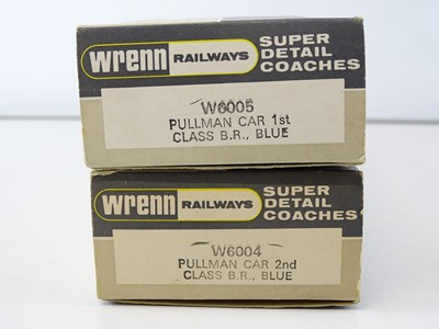 Lot 430 - A pair of WRENN OO gauge Pullman coaches in...