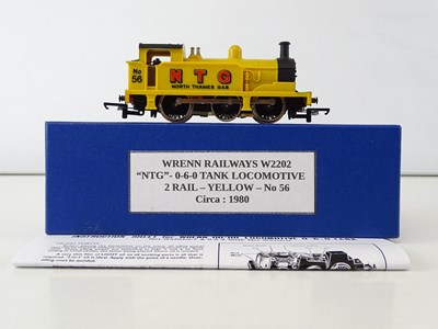 Lot 435 - A WRENN OO Gauge W2202 R1 class steam tank...