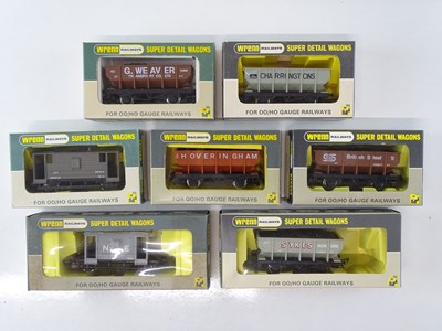 Lot 447 - A group of WRENN OO Gauge rarer wagons to...