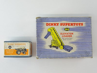 Lot 49 - A pair of DINKY Toys to include a 562 Dumper...