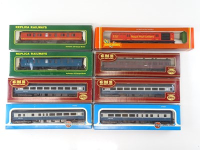 Lot 463 - A group of OO Gauge passenger and mail coaches...