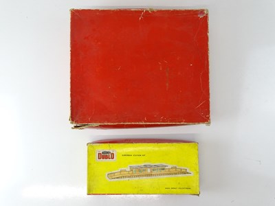 Lot 471 - A TRI-ANG HORNBY OO Gauge R5083 Composite...