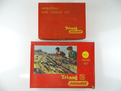 Lot 472 - A TRI-ANG OO Gauge R3E goods train set,...