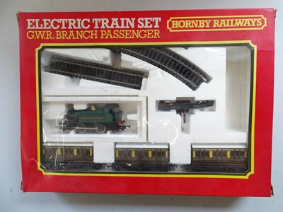 Lot 478 - A HORNBY OO Gauge GWR Branch Passenger Train...