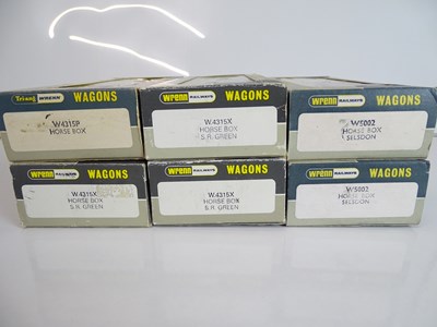 Lot 483 - A mixed group of WRENN OO Gauge horse boxes -...