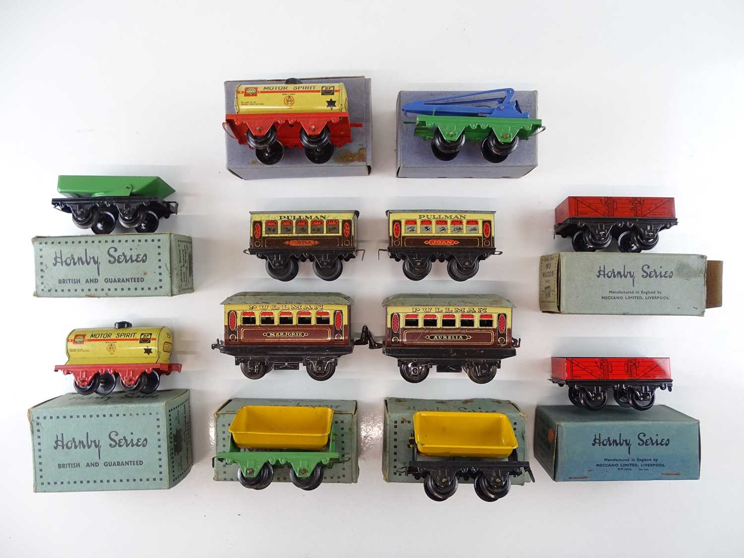 Lot 517 - A group of HORNBY SERIES O Gauge pre-war M0...