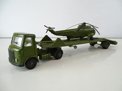 Lot 55 - A group of boxed DINKY Military vehicles...