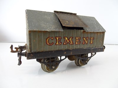 Lot 521 - A group of early HORNBY SERIES O Gauge wagons...