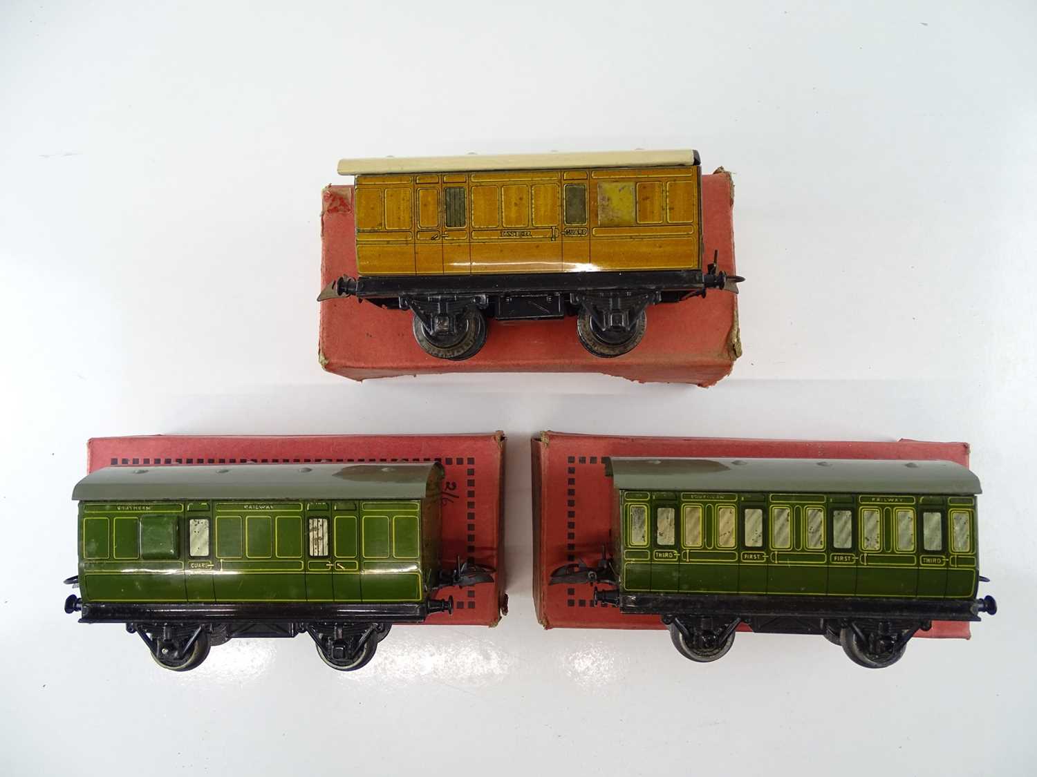 Lot 523 - A group of HORNBY SERIES O Gauge pre-war No.1...