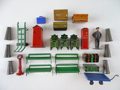 Lot 524 - A group of HORNBY SERIES O Gauge pre-war...