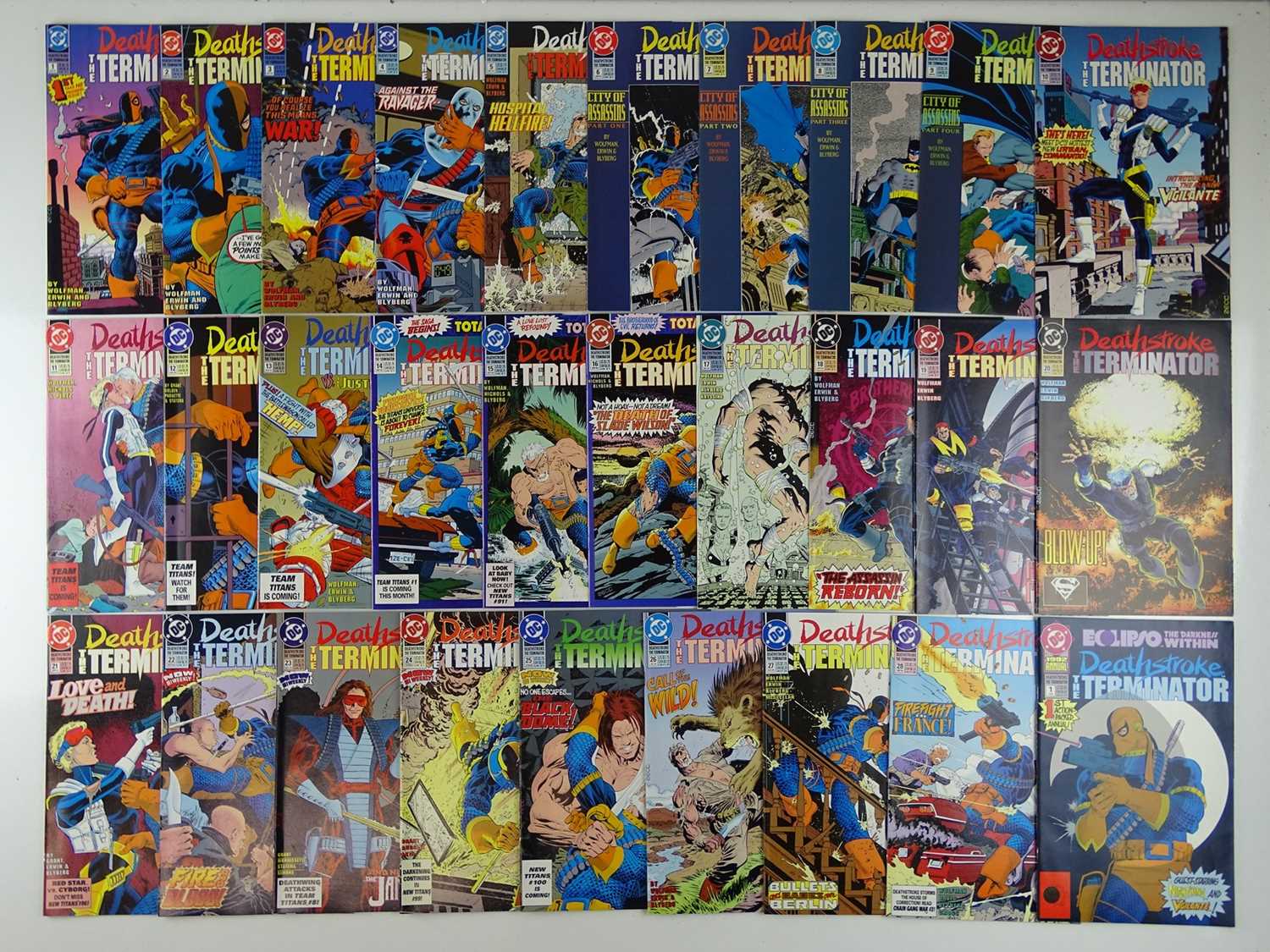 Lot 130 - DEATHSTROKE: THE TERMINATOR #1 - 28 + ANNUAL...